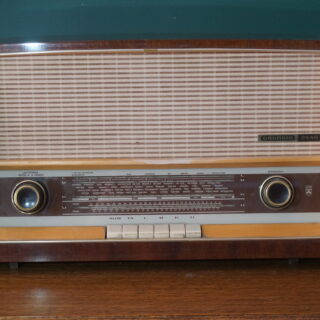 Vintage Grundig 2440 asztali rádió, elektronika, régiségek, yupie