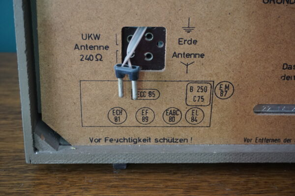 Vintage Grundig 2440 asztali rádió, elektronika, régiségek, yupie