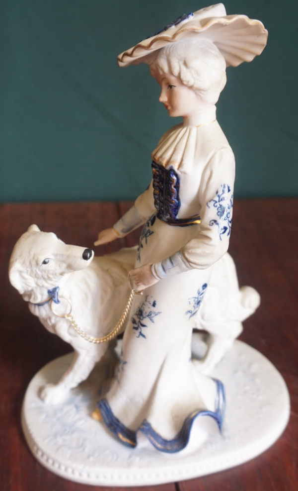 Kutyás nő porcelán figura, dekoráció, yupie