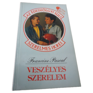 Francine Pascal Veszélyes szerelem, könyvek, yupie