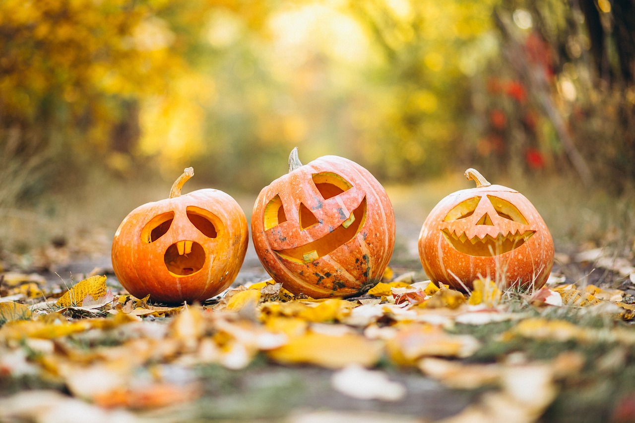 Halloween Bűbájának Bűvöletében: Varázslatos Ősz, dekoráció, gyertyák, gyertyatartók, yupie